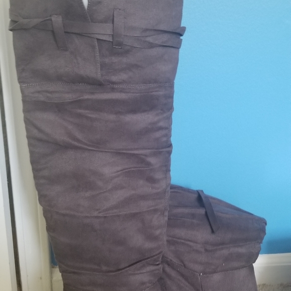 High boot with bow tieon the side - Picture 6 of 6